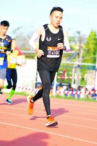 BIB: 41007
                            <button type="button" onclick="openModal(3581177)" class="btn btn-primary btn-sm float-right btn-popup" data-toggle="modal" data-target=".modal-high-quality">
                        <i class="fas fa-shopping-cart"></i> Add to Cart
                    </button>
                                            <button type="button" onclick="isThisMe(3581177, true)" class="btn btn-success btn-sm float-right btn-popup btn-isme hidden" data-toggle="tooltip" data-placement="bottom" title="นี่คือรูปของคุณใช่ไหม คลิกที่นี่เพื่อเอาเข้าอัลบั้ม">
                        <i class="fas fa-plus"></i> Add to album
                    </button>
                    <button type="button" onclick="isThisMe(3581177, false)" class="btn btn-warning btn-sm float-right btn-popup btn-isnotme hidden">
                        <i class="fas fa-ban"></i> Remove from album
                    </button>