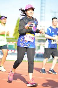 BIB: 
                            <button type="button" onclick="openModal(3592134)" class="btn btn-primary btn-sm float-right btn-popup" data-toggle="modal" data-target=".modal-high-quality">
                        <i class="fas fa-shopping-cart"></i> Add to Cart
                    </button>
                                            <button type="button" onclick="isThisMe(3592134, true)" class="btn btn-success btn-sm float-right btn-popup btn-isme hidden" data-toggle="tooltip" data-placement="bottom" title="นี่คือรูปของคุณใช่ไหม คลิกที่นี่เพื่อเอาเข้าอัลบั้ม">
                        <i class="fas fa-plus"></i> Add to album
                    </button>
                    <button type="button" onclick="isThisMe(3592134, false)" class="btn btn-warning btn-sm float-right btn-popup btn-isnotme hidden">
                        <i class="fas fa-ban"></i> Remove from album
                    </button>