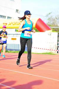 BIB: 12144
                            <button type="button" onclick="openModal(3581087)" class="btn btn-primary btn-sm float-right btn-popup" data-toggle="modal" data-target=".modal-high-quality">
                        <i class="fas fa-shopping-cart"></i> Add to Cart
                    </button>
                                            <button type="button" onclick="isThisMe(3581087, true)" class="btn btn-success btn-sm float-right btn-popup btn-isme hidden" data-toggle="tooltip" data-placement="bottom" title="นี่คือรูปของคุณใช่ไหม คลิกที่นี่เพื่อเอาเข้าอัลบั้ม">
                        <i class="fas fa-plus"></i> Add to album
                    </button>
                    <button type="button" onclick="isThisMe(3581087, false)" class="btn btn-warning btn-sm float-right btn-popup btn-isnotme hidden">
                        <i class="fas fa-ban"></i> Remove from album
                    </button>