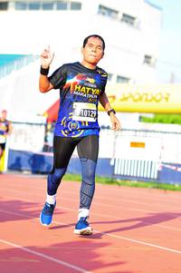 BIB: 10129
                            <button type="button" onclick="openModal(3580976)" class="btn btn-primary btn-sm float-right btn-popup" data-toggle="modal" data-target=".modal-high-quality">
                        <i class="fas fa-shopping-cart"></i> Add to Cart
                    </button>
                                            <button type="button" onclick="isThisMe(3580976, true)" class="btn btn-success btn-sm float-right btn-popup btn-isme hidden" data-toggle="tooltip" data-placement="bottom" title="นี่คือรูปของคุณใช่ไหม คลิกที่นี่เพื่อเอาเข้าอัลบั้ม">
                        <i class="fas fa-plus"></i> Add to album
                    </button>
                    <button type="button" onclick="isThisMe(3580976, false)" class="btn btn-warning btn-sm float-right btn-popup btn-isnotme hidden">
                        <i class="fas fa-ban"></i> Remove from album
                    </button>