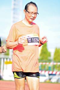 BIB: 10284
                            <button type="button" onclick="openModal(3590557)" class="btn btn-primary btn-sm float-right btn-popup" data-toggle="modal" data-target=".modal-high-quality">
                        <i class="fas fa-shopping-cart"></i> Add to Cart
                    </button>
                                            <button type="button" onclick="isThisMe(3590557, true)" class="btn btn-success btn-sm float-right btn-popup btn-isme hidden" data-toggle="tooltip" data-placement="bottom" title="นี่คือรูปของคุณใช่ไหม คลิกที่นี่เพื่อเอาเข้าอัลบั้ม">
                        <i class="fas fa-plus"></i> Add to album
                    </button>
                    <button type="button" onclick="isThisMe(3590557, false)" class="btn btn-warning btn-sm float-right btn-popup btn-isnotme hidden">
                        <i class="fas fa-ban"></i> Remove from album
                    </button>