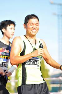 BIB: 21413
                            <button type="button" onclick="openModal(3592211)" class="btn btn-primary btn-sm float-right btn-popup" data-toggle="modal" data-target=".modal-high-quality">
                        <i class="fas fa-shopping-cart"></i> Add to Cart
                    </button>
                                            <button type="button" onclick="isThisMe(3592211, true)" class="btn btn-success btn-sm float-right btn-popup btn-isme hidden" data-toggle="tooltip" data-placement="bottom" title="นี่คือรูปของคุณใช่ไหม คลิกที่นี่เพื่อเอาเข้าอัลบั้ม">
                        <i class="fas fa-plus"></i> Add to album
                    </button>
                    <button type="button" onclick="isThisMe(3592211, false)" class="btn btn-warning btn-sm float-right btn-popup btn-isnotme hidden">
                        <i class="fas fa-ban"></i> Remove from album
                    </button>