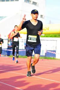 BIB: 410902
                            <button type="button" onclick="openModal(3580705)" class="btn btn-primary btn-sm float-right btn-popup" data-toggle="modal" data-target=".modal-high-quality">
                        <i class="fas fa-shopping-cart"></i> Add to Cart
                    </button>
                                            <button type="button" onclick="isThisMe(3580705, true)" class="btn btn-success btn-sm float-right btn-popup btn-isme hidden" data-toggle="tooltip" data-placement="bottom" title="นี่คือรูปของคุณใช่ไหม คลิกที่นี่เพื่อเอาเข้าอัลบั้ม">
                        <i class="fas fa-plus"></i> Add to album
                    </button>
                    <button type="button" onclick="isThisMe(3580705, false)" class="btn btn-warning btn-sm float-right btn-popup btn-isnotme hidden">
                        <i class="fas fa-ban"></i> Remove from album
                    </button>