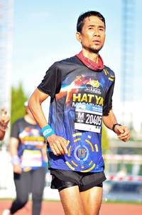 BIB: 20405, 
                            <button type="button" onclick="openModal(3590645)" class="btn btn-primary btn-sm float-right btn-popup" data-toggle="modal" data-target=".modal-high-quality">
                        <i class="fas fa-shopping-cart"></i> Add to Cart
                    </button>
                                            <button type="button" onclick="isThisMe(3590645, true)" class="btn btn-success btn-sm float-right btn-popup btn-isme hidden" data-toggle="tooltip" data-placement="bottom" title="นี่คือรูปของคุณใช่ไหม คลิกที่นี่เพื่อเอาเข้าอัลบั้ม">
                        <i class="fas fa-plus"></i> Add to album
                    </button>
                    <button type="button" onclick="isThisMe(3590645, false)" class="btn btn-warning btn-sm float-right btn-popup btn-isnotme hidden">
                        <i class="fas fa-ban"></i> Remove from album
                    </button>