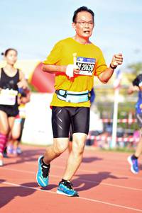 BIB: 20620
                            <button type="button" onclick="openModal(3589835)" class="btn btn-primary btn-sm float-right btn-popup" data-toggle="modal" data-target=".modal-high-quality">
                        <i class="fas fa-shopping-cart"></i> Add to Cart
                    </button>
                                            <button type="button" onclick="isThisMe(3589835, true)" class="btn btn-success btn-sm float-right btn-popup btn-isme hidden" data-toggle="tooltip" data-placement="bottom" title="นี่คือรูปของคุณใช่ไหม คลิกที่นี่เพื่อเอาเข้าอัลบั้ม">
                        <i class="fas fa-plus"></i> Add to album
                    </button>
                    <button type="button" onclick="isThisMe(3589835, false)" class="btn btn-warning btn-sm float-right btn-popup btn-isnotme hidden">
                        <i class="fas fa-ban"></i> Remove from album
                    </button>