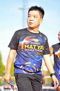 BIB: 201
                            <button type="button" onclick="openModal(3590850)" class="btn btn-primary btn-sm float-right btn-popup" data-toggle="modal" data-target=".modal-high-quality">
                        <i class="fas fa-shopping-cart"></i> Add to Cart
                    </button>
                                            <button type="button" onclick="isThisMe(3590850, true)" class="btn btn-success btn-sm float-right btn-popup btn-isme hidden" data-toggle="tooltip" data-placement="bottom" title="นี่คือรูปของคุณใช่ไหม คลิกที่นี่เพื่อเอาเข้าอัลบั้ม">
                        <i class="fas fa-plus"></i> Add to album
                    </button>
                    <button type="button" onclick="isThisMe(3590850, false)" class="btn btn-warning btn-sm float-right btn-popup btn-isnotme hidden">
                        <i class="fas fa-ban"></i> Remove from album
                    </button>