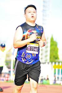 BIB: 114
                            <button type="button" onclick="openModal(3588779)" class="btn btn-primary btn-sm float-right btn-popup" data-toggle="modal" data-target=".modal-high-quality">
                        <i class="fas fa-shopping-cart"></i> Add to Cart
                    </button>
                                            <button type="button" onclick="isThisMe(3588779, true)" class="btn btn-success btn-sm float-right btn-popup btn-isme hidden" data-toggle="tooltip" data-placement="bottom" title="นี่คือรูปของคุณใช่ไหม คลิกที่นี่เพื่อเอาเข้าอัลบั้ม">
                        <i class="fas fa-plus"></i> Add to album
                    </button>
                    <button type="button" onclick="isThisMe(3588779, false)" class="btn btn-warning btn-sm float-right btn-popup btn-isnotme hidden">
                        <i class="fas fa-ban"></i> Remove from album
                    </button>