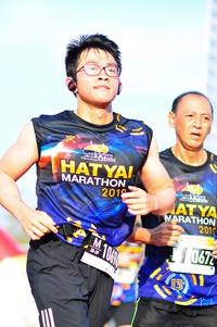 BIB: 201
                            <button type="button" onclick="openModal(3581432)" class="btn btn-primary btn-sm float-right btn-popup" data-toggle="modal" data-target=".modal-high-quality">
                        <i class="fas fa-shopping-cart"></i> Add to Cart
                    </button>
                                            <button type="button" onclick="isThisMe(3581432, true)" class="btn btn-success btn-sm float-right btn-popup btn-isme hidden" data-toggle="tooltip" data-placement="bottom" title="นี่คือรูปของคุณใช่ไหม คลิกที่นี่เพื่อเอาเข้าอัลบั้ม">
                        <i class="fas fa-plus"></i> Add to album
                    </button>
                    <button type="button" onclick="isThisMe(3581432, false)" class="btn btn-warning btn-sm float-right btn-popup btn-isnotme hidden">
                        <i class="fas fa-ban"></i> Remove from album
                    </button>