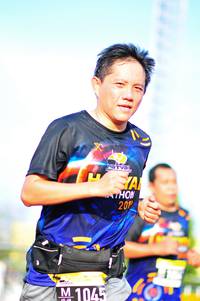 BIB: 104
                            <button type="button" onclick="openModal(3582068)" class="btn btn-primary btn-sm float-right btn-popup" data-toggle="modal" data-target=".modal-high-quality">
                        <i class="fas fa-shopping-cart"></i> Add to Cart
                    </button>
                                            <button type="button" onclick="isThisMe(3582068, true)" class="btn btn-success btn-sm float-right btn-popup btn-isme hidden" data-toggle="tooltip" data-placement="bottom" title="นี่คือรูปของคุณใช่ไหม คลิกที่นี่เพื่อเอาเข้าอัลบั้ม">
                        <i class="fas fa-plus"></i> Add to album
                    </button>
                    <button type="button" onclick="isThisMe(3582068, false)" class="btn btn-warning btn-sm float-right btn-popup btn-isnotme hidden">
                        <i class="fas fa-ban"></i> Remove from album
                    </button>