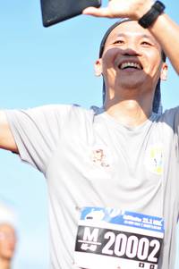 BIB: 20002
                            <button type="button" onclick="openModal(3592518)" class="btn btn-primary btn-sm float-right btn-popup" data-toggle="modal" data-target=".modal-high-quality">
                        <i class="fas fa-shopping-cart"></i> Add to Cart
                    </button>
                                            <button type="button" onclick="isThisMe(3592518, true)" class="btn btn-success btn-sm float-right btn-popup btn-isme hidden" data-toggle="tooltip" data-placement="bottom" title="นี่คือรูปของคุณใช่ไหม คลิกที่นี่เพื่อเอาเข้าอัลบั้ม">
                        <i class="fas fa-plus"></i> Add to album
                    </button>
                    <button type="button" onclick="isThisMe(3592518, false)" class="btn btn-warning btn-sm float-right btn-popup btn-isnotme hidden">
                        <i class="fas fa-ban"></i> Remove from album
                    </button>