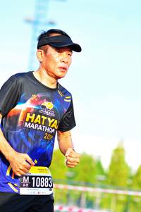 BIB: 201, 10883
                            <button type="button" onclick="openModal(3581160)" class="btn btn-primary btn-sm float-right btn-popup" data-toggle="modal" data-target=".modal-high-quality">
                        <i class="fas fa-shopping-cart"></i> Add to Cart
                    </button>
                                            <button type="button" onclick="isThisMe(3581160, true)" class="btn btn-success btn-sm float-right btn-popup btn-isme hidden" data-toggle="tooltip" data-placement="bottom" title="นี่คือรูปของคุณใช่ไหม คลิกที่นี่เพื่อเอาเข้าอัลบั้ม">
                        <i class="fas fa-plus"></i> Add to album
                    </button>
                    <button type="button" onclick="isThisMe(3581160, false)" class="btn btn-warning btn-sm float-right btn-popup btn-isnotme hidden">
                        <i class="fas fa-ban"></i> Remove from album
                    </button>