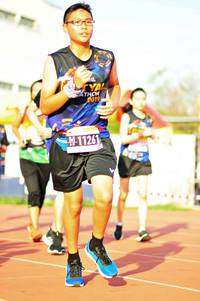 BIB: 1126
                            <button type="button" onclick="openModal(3588682)" class="btn btn-primary btn-sm float-right btn-popup" data-toggle="modal" data-target=".modal-high-quality">
                        <i class="fas fa-shopping-cart"></i> Add to Cart
                    </button>
                                            <button type="button" onclick="isThisMe(3588682, true)" class="btn btn-success btn-sm float-right btn-popup btn-isme hidden" data-toggle="tooltip" data-placement="bottom" title="นี่คือรูปของคุณใช่ไหม คลิกที่นี่เพื่อเอาเข้าอัลบั้ม">
                        <i class="fas fa-plus"></i> Add to album
                    </button>
                    <button type="button" onclick="isThisMe(3588682, false)" class="btn btn-warning btn-sm float-right btn-popup btn-isnotme hidden">
                        <i class="fas fa-ban"></i> Remove from album
                    </button>