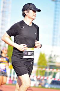 BIB: 10773
                            <button type="button" onclick="openModal(3589752)" class="btn btn-primary btn-sm float-right btn-popup" data-toggle="modal" data-target=".modal-high-quality">
                        <i class="fas fa-shopping-cart"></i> Add to Cart
                    </button>
                                            <button type="button" onclick="isThisMe(3589752, true)" class="btn btn-success btn-sm float-right btn-popup btn-isme hidden" data-toggle="tooltip" data-placement="bottom" title="นี่คือรูปของคุณใช่ไหม คลิกที่นี่เพื่อเอาเข้าอัลบั้ม">
                        <i class="fas fa-plus"></i> Add to album
                    </button>
                    <button type="button" onclick="isThisMe(3589752, false)" class="btn btn-warning btn-sm float-right btn-popup btn-isnotme hidden">
                        <i class="fas fa-ban"></i> Remove from album
                    </button>