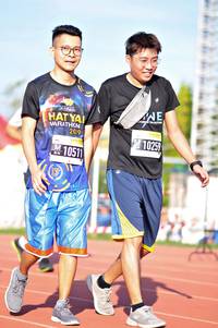 BIB: 209, 10259, 10511
                            <button type="button" onclick="openModal(3589689)" class="btn btn-primary btn-sm float-right btn-popup" data-toggle="modal" data-target=".modal-high-quality">
                        <i class="fas fa-shopping-cart"></i> Add to Cart
                    </button>
                                            <button type="button" onclick="isThisMe(3589689, true)" class="btn btn-success btn-sm float-right btn-popup btn-isme hidden" data-toggle="tooltip" data-placement="bottom" title="นี่คือรูปของคุณใช่ไหม คลิกที่นี่เพื่อเอาเข้าอัลบั้ม">
                        <i class="fas fa-plus"></i> Add to album
                    </button>
                    <button type="button" onclick="isThisMe(3589689, false)" class="btn btn-warning btn-sm float-right btn-popup btn-isnotme hidden">
                        <i class="fas fa-ban"></i> Remove from album
                    </button>