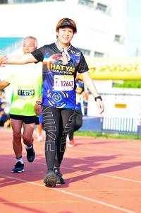 BIB: 12647, 10759
                            <button type="button" onclick="openModal(3581520)" class="btn btn-primary btn-sm float-right btn-popup" data-toggle="modal" data-target=".modal-high-quality">
                        <i class="fas fa-shopping-cart"></i> Add to Cart
                    </button>
                                            <button type="button" onclick="isThisMe(3581520, true)" class="btn btn-success btn-sm float-right btn-popup btn-isme hidden" data-toggle="tooltip" data-placement="bottom" title="นี่คือรูปของคุณใช่ไหม คลิกที่นี่เพื่อเอาเข้าอัลบั้ม">
                        <i class="fas fa-plus"></i> Add to album
                    </button>
                    <button type="button" onclick="isThisMe(3581520, false)" class="btn btn-warning btn-sm float-right btn-popup btn-isnotme hidden">
                        <i class="fas fa-ban"></i> Remove from album
                    </button>