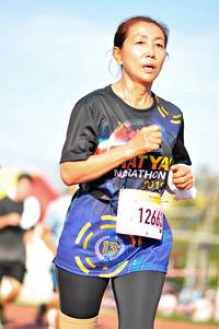 BIB: 1268
                            <button type="button" onclick="openModal(3589519)" class="btn btn-primary btn-sm float-right btn-popup" data-toggle="modal" data-target=".modal-high-quality">
                        <i class="fas fa-shopping-cart"></i> Add to Cart
                    </button>
                                            <button type="button" onclick="isThisMe(3589519, true)" class="btn btn-success btn-sm float-right btn-popup btn-isme hidden" data-toggle="tooltip" data-placement="bottom" title="นี่คือรูปของคุณใช่ไหม คลิกที่นี่เพื่อเอาเข้าอัลบั้ม">
                        <i class="fas fa-plus"></i> Add to album
                    </button>
                    <button type="button" onclick="isThisMe(3589519, false)" class="btn btn-warning btn-sm float-right btn-popup btn-isnotme hidden">
                        <i class="fas fa-ban"></i> Remove from album
                    </button>