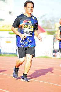 BIB: 10395
                            <button type="button" onclick="openModal(3588618)" class="btn btn-primary btn-sm float-right btn-popup" data-toggle="modal" data-target=".modal-high-quality">
                        <i class="fas fa-shopping-cart"></i> Add to Cart
                    </button>
                                            <button type="button" onclick="isThisMe(3588618, true)" class="btn btn-success btn-sm float-right btn-popup btn-isme hidden" data-toggle="tooltip" data-placement="bottom" title="นี่คือรูปของคุณใช่ไหม คลิกที่นี่เพื่อเอาเข้าอัลบั้ม">
                        <i class="fas fa-plus"></i> Add to album
                    </button>
                    <button type="button" onclick="isThisMe(3588618, false)" class="btn btn-warning btn-sm float-right btn-popup btn-isnotme hidden">
                        <i class="fas fa-ban"></i> Remove from album
                    </button>