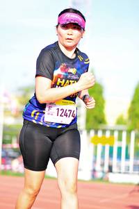 BIB: 12474
                            <button type="button" onclick="openModal(3589159)" class="btn btn-primary btn-sm float-right btn-popup" data-toggle="modal" data-target=".modal-high-quality">
                        <i class="fas fa-shopping-cart"></i> Add to Cart
                    </button>
                                            <button type="button" onclick="isThisMe(3589159, true)" class="btn btn-success btn-sm float-right btn-popup btn-isme hidden" data-toggle="tooltip" data-placement="bottom" title="นี่คือรูปของคุณใช่ไหม คลิกที่นี่เพื่อเอาเข้าอัลบั้ม">
                        <i class="fas fa-plus"></i> Add to album
                    </button>
                    <button type="button" onclick="isThisMe(3589159, false)" class="btn btn-warning btn-sm float-right btn-popup btn-isnotme hidden">
                        <i class="fas fa-ban"></i> Remove from album
                    </button>