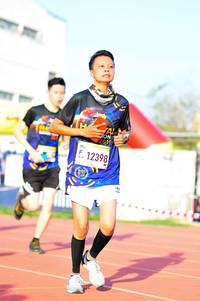 BIB: 2019, 12398
                            <button type="button" onclick="openModal(3581331)" class="btn btn-primary btn-sm float-right btn-popup" data-toggle="modal" data-target=".modal-high-quality">
                        <i class="fas fa-shopping-cart"></i> Add to Cart
                    </button>
                                            <button type="button" onclick="isThisMe(3581331, true)" class="btn btn-success btn-sm float-right btn-popup btn-isme hidden" data-toggle="tooltip" data-placement="bottom" title="นี่คือรูปของคุณใช่ไหม คลิกที่นี่เพื่อเอาเข้าอัลบั้ม">
                        <i class="fas fa-plus"></i> Add to album
                    </button>
                    <button type="button" onclick="isThisMe(3581331, false)" class="btn btn-warning btn-sm float-right btn-popup btn-isnotme hidden">
                        <i class="fas fa-ban"></i> Remove from album
                    </button>