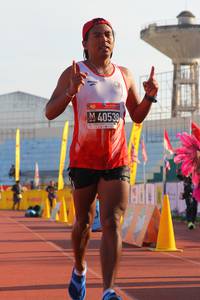 BIB: 40538
                            <button type="button" onclick="openModal(3746525)" class="btn btn-primary btn-sm float-right btn-popup" data-toggle="modal" data-target=".modal-high-quality">
                        <i class="fas fa-shopping-cart"></i> Add to Cart
                    </button>
                                            <button type="button" onclick="isThisMe(3746525, true)" class="btn btn-success btn-sm float-right btn-popup btn-isme hidden" data-toggle="tooltip" data-placement="bottom" title="นี่คือรูปของคุณใช่ไหม คลิกที่นี่เพื่อเอาเข้าอัลบั้ม">
                        <i class="fas fa-plus"></i> Add to album
                    </button>
                    <button type="button" onclick="isThisMe(3746525, false)" class="btn btn-warning btn-sm float-right btn-popup btn-isnotme hidden">
                        <i class="fas fa-ban"></i> Remove from album
                    </button>