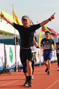 BIB: 21130, 
                            <button type="button" onclick="openModal(3748164)" class="btn btn-primary btn-sm float-right btn-popup" data-toggle="modal" data-target=".modal-high-quality">
                        <i class="fas fa-shopping-cart"></i> Add to Cart
                    </button>
                                            <button type="button" onclick="isThisMe(3748164, true)" class="btn btn-success btn-sm float-right btn-popup btn-isme hidden" data-toggle="tooltip" data-placement="bottom" title="นี่คือรูปของคุณใช่ไหม คลิกที่นี่เพื่อเอาเข้าอัลบั้ม">
                        <i class="fas fa-plus"></i> Add to album
                    </button>
                    <button type="button" onclick="isThisMe(3748164, false)" class="btn btn-warning btn-sm float-right btn-popup btn-isnotme hidden">
                        <i class="fas fa-ban"></i> Remove from album
                    </button>