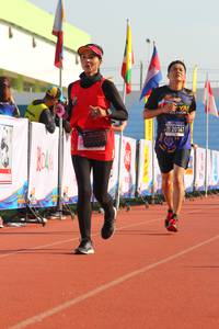 BIB: 20141
                            <button type="button" onclick="openModal(3746896)" class="btn btn-primary btn-sm float-right btn-popup" data-toggle="modal" data-target=".modal-high-quality">
                        <i class="fas fa-shopping-cart"></i> Add to Cart
                    </button>
                                            <button type="button" onclick="isThisMe(3746896, true)" class="btn btn-success btn-sm float-right btn-popup btn-isme hidden" data-toggle="tooltip" data-placement="bottom" title="นี่คือรูปของคุณใช่ไหม คลิกที่นี่เพื่อเอาเข้าอัลบั้ม">
                        <i class="fas fa-plus"></i> Add to album
                    </button>
                    <button type="button" onclick="isThisMe(3746896, false)" class="btn btn-warning btn-sm float-right btn-popup btn-isnotme hidden">
                        <i class="fas fa-ban"></i> Remove from album
                    </button>