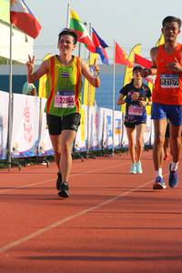 BIB: 575, 22044, 22177
                            <button type="button" onclick="openModal(3745715)" class="btn btn-primary btn-sm float-right btn-popup" data-toggle="modal" data-target=".modal-high-quality">
                        <i class="fas fa-shopping-cart"></i> Add to Cart
                    </button>
                                            <button type="button" onclick="isThisMe(3745715, true)" class="btn btn-success btn-sm float-right btn-popup btn-isme hidden" data-toggle="tooltip" data-placement="bottom" title="นี่คือรูปของคุณใช่ไหม คลิกที่นี่เพื่อเอาเข้าอัลบั้ม">
                        <i class="fas fa-plus"></i> Add to album
                    </button>
                    <button type="button" onclick="isThisMe(3745715, false)" class="btn btn-warning btn-sm float-right btn-popup btn-isnotme hidden">
                        <i class="fas fa-ban"></i> Remove from album
                    </button>