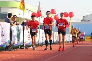 BIB: 200, 203, 
                            <button type="button" onclick="openModal(3745516)" class="btn btn-primary btn-sm float-right btn-popup" data-toggle="modal" data-target=".modal-high-quality">
                        <i class="fas fa-shopping-cart"></i> Add to Cart
                    </button>
                                            <button type="button" onclick="isThisMe(3745516, true)" class="btn btn-success btn-sm float-right btn-popup btn-isme hidden" data-toggle="tooltip" data-placement="bottom" title="นี่คือรูปของคุณใช่ไหม คลิกที่นี่เพื่อเอาเข้าอัลบั้ม">
                        <i class="fas fa-plus"></i> Add to album
                    </button>
                    <button type="button" onclick="isThisMe(3745516, false)" class="btn btn-warning btn-sm float-right btn-popup btn-isnotme hidden">
                        <i class="fas fa-ban"></i> Remove from album
                    </button>