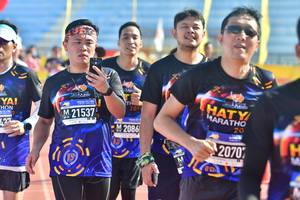 BIB: 201, 215371, 2086, 2070
                            <button type="button" onclick="openModal(3591980)" class="btn btn-primary btn-sm float-right btn-popup" data-toggle="modal" data-target=".modal-high-quality">
                        <i class="fas fa-shopping-cart"></i> Add to Cart
                    </button>
                                            <button type="button" onclick="isThisMe(3591980, true)" class="btn btn-success btn-sm float-right btn-popup btn-isme hidden" data-toggle="tooltip" data-placement="bottom" title="นี่คือรูปของคุณใช่ไหม คลิกที่นี่เพื่อเอาเข้าอัลบั้ม">
                        <i class="fas fa-plus"></i> Add to album
                    </button>
                    <button type="button" onclick="isThisMe(3591980, false)" class="btn btn-warning btn-sm float-right btn-popup btn-isnotme hidden">
                        <i class="fas fa-ban"></i> Remove from album
                    </button>