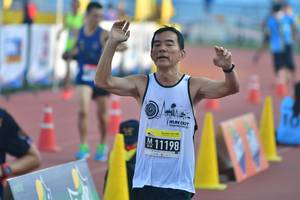 BIB: 11198
                            <button type="button" onclick="openModal(3538671)" class="btn btn-primary btn-sm float-right btn-popup" data-toggle="modal" data-target=".modal-high-quality">
                        <i class="fas fa-shopping-cart"></i> Add to Cart
                    </button>
                                            <button type="button" onclick="isThisMe(3538671, true)" class="btn btn-success btn-sm float-right btn-popup btn-isme hidden" data-toggle="tooltip" data-placement="bottom" title="นี่คือรูปของคุณใช่ไหม คลิกที่นี่เพื่อเอาเข้าอัลบั้ม">
                        <i class="fas fa-plus"></i> Add to album
                    </button>
                    <button type="button" onclick="isThisMe(3538671, false)" class="btn btn-warning btn-sm float-right btn-popup btn-isnotme hidden">
                        <i class="fas fa-ban"></i> Remove from album
                    </button>