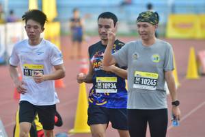 BIB: 10245
                            <button type="button" onclick="openModal(3532373)" class="btn btn-primary btn-sm float-right btn-popup" data-toggle="modal" data-target=".modal-high-quality">
                        <i class="fas fa-shopping-cart"></i> Add to Cart
                    </button>
                                            <button type="button" onclick="isThisMe(3532373, true)" class="btn btn-success btn-sm float-right btn-popup btn-isme hidden" data-toggle="tooltip" data-placement="bottom" title="นี่คือรูปของคุณใช่ไหม คลิกที่นี่เพื่อเอาเข้าอัลบั้ม">
                        <i class="fas fa-plus"></i> Add to album
                    </button>
                    <button type="button" onclick="isThisMe(3532373, false)" class="btn btn-warning btn-sm float-right btn-popup btn-isnotme hidden">
                        <i class="fas fa-ban"></i> Remove from album
                    </button>