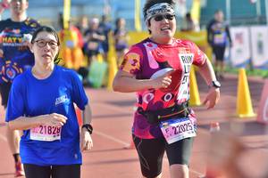 BIB: 2182, 22025
                            <button type="button" onclick="openModal(3555163)" class="btn btn-primary btn-sm float-right btn-popup" data-toggle="modal" data-target=".modal-high-quality">
                        <i class="fas fa-shopping-cart"></i> Add to Cart
                    </button>
                                            <button type="button" onclick="isThisMe(3555163, true)" class="btn btn-success btn-sm float-right btn-popup btn-isme hidden" data-toggle="tooltip" data-placement="bottom" title="นี่คือรูปของคุณใช่ไหม คลิกที่นี่เพื่อเอาเข้าอัลบั้ม">
                        <i class="fas fa-plus"></i> Add to album
                    </button>
                    <button type="button" onclick="isThisMe(3555163, false)" class="btn btn-warning btn-sm float-right btn-popup btn-isnotme hidden">
                        <i class="fas fa-ban"></i> Remove from album
                    </button>