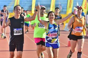 BIB: 212, 22093, 21988
                            <button type="button" onclick="openModal(3570622)" class="btn btn-primary btn-sm float-right btn-popup" data-toggle="modal" data-target=".modal-high-quality">
                        <i class="fas fa-shopping-cart"></i> Add to Cart
                    </button>
                                            <button type="button" onclick="isThisMe(3570622, true)" class="btn btn-success btn-sm float-right btn-popup btn-isme hidden" data-toggle="tooltip" data-placement="bottom" title="นี่คือรูปของคุณใช่ไหม คลิกที่นี่เพื่อเอาเข้าอัลบั้ม">
                        <i class="fas fa-plus"></i> Add to album
                    </button>
                    <button type="button" onclick="isThisMe(3570622, false)" class="btn btn-warning btn-sm float-right btn-popup btn-isnotme hidden">
                        <i class="fas fa-ban"></i> Remove from album
                    </button>