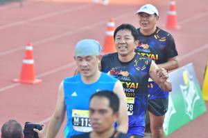 BIB: 019, 113
                            <button type="button" onclick="openModal(3536203)" class="btn btn-primary btn-sm float-right btn-popup" data-toggle="modal" data-target=".modal-high-quality">
                        <i class="fas fa-shopping-cart"></i> Add to Cart
                    </button>
                                            <button type="button" onclick="isThisMe(3536203, true)" class="btn btn-success btn-sm float-right btn-popup btn-isme hidden" data-toggle="tooltip" data-placement="bottom" title="นี่คือรูปของคุณใช่ไหม คลิกที่นี่เพื่อเอาเข้าอัลบั้ม">
                        <i class="fas fa-plus"></i> Add to album
                    </button>
                    <button type="button" onclick="isThisMe(3536203, false)" class="btn btn-warning btn-sm float-right btn-popup btn-isnotme hidden">
                        <i class="fas fa-ban"></i> Remove from album
                    </button>