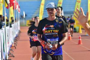 BIB: 201
                            <button type="button" onclick="openModal(3573284)" class="btn btn-primary btn-sm float-right btn-popup" data-toggle="modal" data-target=".modal-high-quality">
                        <i class="fas fa-shopping-cart"></i> Add to Cart
                    </button>
                                            <button type="button" onclick="isThisMe(3573284, true)" class="btn btn-success btn-sm float-right btn-popup btn-isme hidden" data-toggle="tooltip" data-placement="bottom" title="นี่คือรูปของคุณใช่ไหม คลิกที่นี่เพื่อเอาเข้าอัลบั้ม">
                        <i class="fas fa-plus"></i> Add to album
                    </button>
                    <button type="button" onclick="isThisMe(3573284, false)" class="btn btn-warning btn-sm float-right btn-popup btn-isnotme hidden">
                        <i class="fas fa-ban"></i> Remove from album
                    </button>