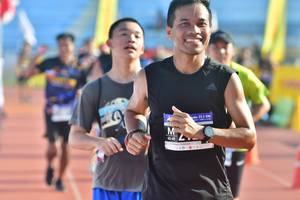 BIB: 211
                            <button type="button" onclick="openModal(3556133)" class="btn btn-primary btn-sm float-right btn-popup" data-toggle="modal" data-target=".modal-high-quality">
                        <i class="fas fa-shopping-cart"></i> Add to Cart
                    </button>
                                            <button type="button" onclick="isThisMe(3556133, true)" class="btn btn-success btn-sm float-right btn-popup btn-isme hidden" data-toggle="tooltip" data-placement="bottom" title="นี่คือรูปของคุณใช่ไหม คลิกที่นี่เพื่อเอาเข้าอัลบั้ม">
                        <i class="fas fa-plus"></i> Add to album
                    </button>
                    <button type="button" onclick="isThisMe(3556133, false)" class="btn btn-warning btn-sm float-right btn-popup btn-isnotme hidden">
                        <i class="fas fa-ban"></i> Remove from album
                    </button>