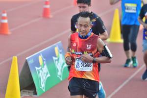 BIB: 042085
                            <button type="button" onclick="openModal(3537294)" class="btn btn-primary btn-sm float-right btn-popup" data-toggle="modal" data-target=".modal-high-quality">
                        <i class="fas fa-shopping-cart"></i> Add to Cart
                    </button>
                                            <button type="button" onclick="isThisMe(3537294, true)" class="btn btn-success btn-sm float-right btn-popup btn-isme hidden" data-toggle="tooltip" data-placement="bottom" title="นี่คือรูปของคุณใช่ไหม คลิกที่นี่เพื่อเอาเข้าอัลบั้ม">
                        <i class="fas fa-plus"></i> Add to album
                    </button>
                    <button type="button" onclick="isThisMe(3537294, false)" class="btn btn-warning btn-sm float-right btn-popup btn-isnotme hidden">
                        <i class="fas fa-ban"></i> Remove from album
                    </button>