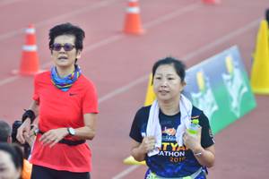 BIB: 201
                            <button type="button" onclick="openModal(3538028)" class="btn btn-primary btn-sm float-right btn-popup" data-toggle="modal" data-target=".modal-high-quality">
                        <i class="fas fa-shopping-cart"></i> Add to Cart
                    </button>
                                            <button type="button" onclick="isThisMe(3538028, true)" class="btn btn-success btn-sm float-right btn-popup btn-isme hidden" data-toggle="tooltip" data-placement="bottom" title="นี่คือรูปของคุณใช่ไหม คลิกที่นี่เพื่อเอาเข้าอัลบั้ม">
                        <i class="fas fa-plus"></i> Add to album
                    </button>
                    <button type="button" onclick="isThisMe(3538028, false)" class="btn btn-warning btn-sm float-right btn-popup btn-isnotme hidden">
                        <i class="fas fa-ban"></i> Remove from album
                    </button>