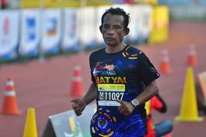 BIB: 1109
                            <button type="button" onclick="openModal(3538095)" class="btn btn-primary btn-sm float-right btn-popup" data-toggle="modal" data-target=".modal-high-quality">
                        <i class="fas fa-shopping-cart"></i> Add to Cart
                    </button>
                                            <button type="button" onclick="isThisMe(3538095, true)" class="btn btn-success btn-sm float-right btn-popup btn-isme hidden" data-toggle="tooltip" data-placement="bottom" title="นี่คือรูปของคุณใช่ไหม คลิกที่นี่เพื่อเอาเข้าอัลบั้ม">
                        <i class="fas fa-plus"></i> Add to album
                    </button>
                    <button type="button" onclick="isThisMe(3538095, false)" class="btn btn-warning btn-sm float-right btn-popup btn-isnotme hidden">
                        <i class="fas fa-ban"></i> Remove from album
                    </button>