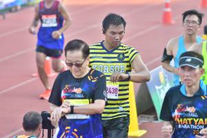 BIB: 438
                            <button type="button" onclick="openModal(3539011)" class="btn btn-primary btn-sm float-right btn-popup" data-toggle="modal" data-target=".modal-high-quality">
                        <i class="fas fa-shopping-cart"></i> Add to Cart
                    </button>
                                            <button type="button" onclick="isThisMe(3539011, true)" class="btn btn-success btn-sm float-right btn-popup btn-isme hidden" data-toggle="tooltip" data-placement="bottom" title="นี่คือรูปของคุณใช่ไหม คลิกที่นี่เพื่อเอาเข้าอัลบั้ม">
                        <i class="fas fa-plus"></i> Add to album
                    </button>
                    <button type="button" onclick="isThisMe(3539011, false)" class="btn btn-warning btn-sm float-right btn-popup btn-isnotme hidden">
                        <i class="fas fa-ban"></i> Remove from album
                    </button>