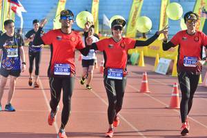 BIB: 215, 207
                            <button type="button" onclick="openModal(3548969)" class="btn btn-primary btn-sm float-right btn-popup" data-toggle="modal" data-target=".modal-high-quality">
                        <i class="fas fa-shopping-cart"></i> Add to Cart
                    </button>
                                            <button type="button" onclick="isThisMe(3548969, true)" class="btn btn-success btn-sm float-right btn-popup btn-isme hidden" data-toggle="tooltip" data-placement="bottom" title="นี่คือรูปของคุณใช่ไหม คลิกที่นี่เพื่อเอาเข้าอัลบั้ม">
                        <i class="fas fa-plus"></i> Add to album
                    </button>
                    <button type="button" onclick="isThisMe(3548969, false)" class="btn btn-warning btn-sm float-right btn-popup btn-isnotme hidden">
                        <i class="fas fa-ban"></i> Remove from album
                    </button>