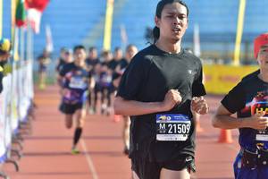 BIB: 2150
                            <button type="button" onclick="openModal(3558220)" class="btn btn-primary btn-sm float-right btn-popup" data-toggle="modal" data-target=".modal-high-quality">
                        <i class="fas fa-shopping-cart"></i> Add to Cart
                    </button>
                                            <button type="button" onclick="isThisMe(3558220, true)" class="btn btn-success btn-sm float-right btn-popup btn-isme hidden" data-toggle="tooltip" data-placement="bottom" title="นี่คือรูปของคุณใช่ไหม คลิกที่นี่เพื่อเอาเข้าอัลบั้ม">
                        <i class="fas fa-plus"></i> Add to album
                    </button>
                    <button type="button" onclick="isThisMe(3558220, false)" class="btn btn-warning btn-sm float-right btn-popup btn-isnotme hidden">
                        <i class="fas fa-ban"></i> Remove from album
                    </button>