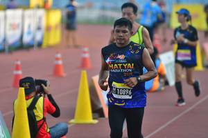 BIB: 2019, 10896
                            <button type="button" onclick="openModal(3532760)" class="btn btn-primary btn-sm float-right btn-popup" data-toggle="modal" data-target=".modal-high-quality">
                        <i class="fas fa-shopping-cart"></i> Add to Cart
                    </button>
                                            <button type="button" onclick="isThisMe(3532760, true)" class="btn btn-success btn-sm float-right btn-popup btn-isme hidden" data-toggle="tooltip" data-placement="bottom" title="นี่คือรูปของคุณใช่ไหม คลิกที่นี่เพื่อเอาเข้าอัลบั้ม">
                        <i class="fas fa-plus"></i> Add to album
                    </button>
                    <button type="button" onclick="isThisMe(3532760, false)" class="btn btn-warning btn-sm float-right btn-popup btn-isnotme hidden">
                        <i class="fas fa-ban"></i> Remove from album
                    </button>