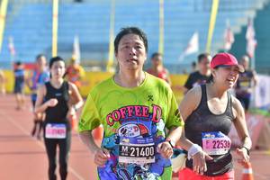 BIB: 22538, 21400
                            <button type="button" onclick="openModal(3573133)" class="btn btn-primary btn-sm float-right btn-popup" data-toggle="modal" data-target=".modal-high-quality">
                        <i class="fas fa-shopping-cart"></i> Add to Cart
                    </button>
                                            <button type="button" onclick="isThisMe(3573133, true)" class="btn btn-success btn-sm float-right btn-popup btn-isme hidden" data-toggle="tooltip" data-placement="bottom" title="นี่คือรูปของคุณใช่ไหม คลิกที่นี่เพื่อเอาเข้าอัลบั้ม">
                        <i class="fas fa-plus"></i> Add to album
                    </button>
                    <button type="button" onclick="isThisMe(3573133, false)" class="btn btn-warning btn-sm float-right btn-popup btn-isnotme hidden">
                        <i class="fas fa-ban"></i> Remove from album
                    </button>