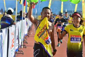 BIB: 430
                            <button type="button" onclick="openModal(3554218)" class="btn btn-primary btn-sm float-right btn-popup" data-toggle="modal" data-target=".modal-high-quality">
                        <i class="fas fa-shopping-cart"></i> Add to Cart
                    </button>
                                            <button type="button" onclick="isThisMe(3554218, true)" class="btn btn-success btn-sm float-right btn-popup btn-isme hidden" data-toggle="tooltip" data-placement="bottom" title="นี่คือรูปของคุณใช่ไหม คลิกที่นี่เพื่อเอาเข้าอัลบั้ม">
                        <i class="fas fa-plus"></i> Add to album
                    </button>
                    <button type="button" onclick="isThisMe(3554218, false)" class="btn btn-warning btn-sm float-right btn-popup btn-isnotme hidden">
                        <i class="fas fa-ban"></i> Remove from album
                    </button>