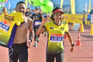 BIB: 430
                            <button type="button" onclick="openModal(3555166)" class="btn btn-primary btn-sm float-right btn-popup" data-toggle="modal" data-target=".modal-high-quality">
                        <i class="fas fa-shopping-cart"></i> Add to Cart
                    </button>
                                            <button type="button" onclick="isThisMe(3555166, true)" class="btn btn-success btn-sm float-right btn-popup btn-isme hidden" data-toggle="tooltip" data-placement="bottom" title="นี่คือรูปของคุณใช่ไหม คลิกที่นี่เพื่อเอาเข้าอัลบั้ม">
                        <i class="fas fa-plus"></i> Add to album
                    </button>
                    <button type="button" onclick="isThisMe(3555166, false)" class="btn btn-warning btn-sm float-right btn-popup btn-isnotme hidden">
                        <i class="fas fa-ban"></i> Remove from album
                    </button>