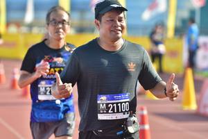 BIB: 21100, 
                            <button type="button" onclick="openModal(3570424)" class="btn btn-primary btn-sm float-right btn-popup" data-toggle="modal" data-target=".modal-high-quality">
                        <i class="fas fa-shopping-cart"></i> Add to Cart
                    </button>
                                            <button type="button" onclick="isThisMe(3570424, true)" class="btn btn-success btn-sm float-right btn-popup btn-isme hidden" data-toggle="tooltip" data-placement="bottom" title="นี่คือรูปของคุณใช่ไหม คลิกที่นี่เพื่อเอาเข้าอัลบั้ม">
                        <i class="fas fa-plus"></i> Add to album
                    </button>
                    <button type="button" onclick="isThisMe(3570424, false)" class="btn btn-warning btn-sm float-right btn-popup btn-isnotme hidden">
                        <i class="fas fa-ban"></i> Remove from album
                    </button>