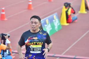 BIB: 10391
                            <button type="button" onclick="openModal(3536148)" class="btn btn-primary btn-sm float-right btn-popup" data-toggle="modal" data-target=".modal-high-quality">
                        <i class="fas fa-shopping-cart"></i> Add to Cart
                    </button>
                                            <button type="button" onclick="isThisMe(3536148, true)" class="btn btn-success btn-sm float-right btn-popup btn-isme hidden" data-toggle="tooltip" data-placement="bottom" title="นี่คือรูปของคุณใช่ไหม คลิกที่นี่เพื่อเอาเข้าอัลบั้ม">
                        <i class="fas fa-plus"></i> Add to album
                    </button>
                    <button type="button" onclick="isThisMe(3536148, false)" class="btn btn-warning btn-sm float-right btn-popup btn-isnotme hidden">
                        <i class="fas fa-ban"></i> Remove from album
                    </button>