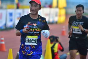 BIB: 10473
                            <button type="button" onclick="openModal(3535657)" class="btn btn-primary btn-sm float-right btn-popup" data-toggle="modal" data-target=".modal-high-quality">
                        <i class="fas fa-shopping-cart"></i> Add to Cart
                    </button>
                                            <button type="button" onclick="isThisMe(3535657, true)" class="btn btn-success btn-sm float-right btn-popup btn-isme hidden" data-toggle="tooltip" data-placement="bottom" title="นี่คือรูปของคุณใช่ไหม คลิกที่นี่เพื่อเอาเข้าอัลบั้ม">
                        <i class="fas fa-plus"></i> Add to album
                    </button>
                    <button type="button" onclick="isThisMe(3535657, false)" class="btn btn-warning btn-sm float-right btn-popup btn-isnotme hidden">
                        <i class="fas fa-ban"></i> Remove from album
                    </button>