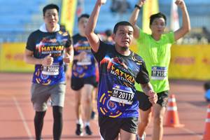 BIB: 215, 2011
                            <button type="button" onclick="openModal(3555774)" class="btn btn-primary btn-sm float-right btn-popup" data-toggle="modal" data-target=".modal-high-quality">
                        <i class="fas fa-shopping-cart"></i> Add to Cart
                    </button>
                                            <button type="button" onclick="isThisMe(3555774, true)" class="btn btn-success btn-sm float-right btn-popup btn-isme hidden" data-toggle="tooltip" data-placement="bottom" title="นี่คือรูปของคุณใช่ไหม คลิกที่นี่เพื่อเอาเข้าอัลบั้ม">
                        <i class="fas fa-plus"></i> Add to album
                    </button>
                    <button type="button" onclick="isThisMe(3555774, false)" class="btn btn-warning btn-sm float-right btn-popup btn-isnotme hidden">
                        <i class="fas fa-ban"></i> Remove from album
                    </button>